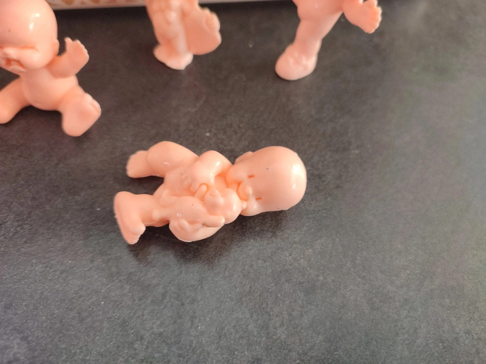 Lot miniatuur babyschoenen, set van 3, jaren 80/90 – photo 2